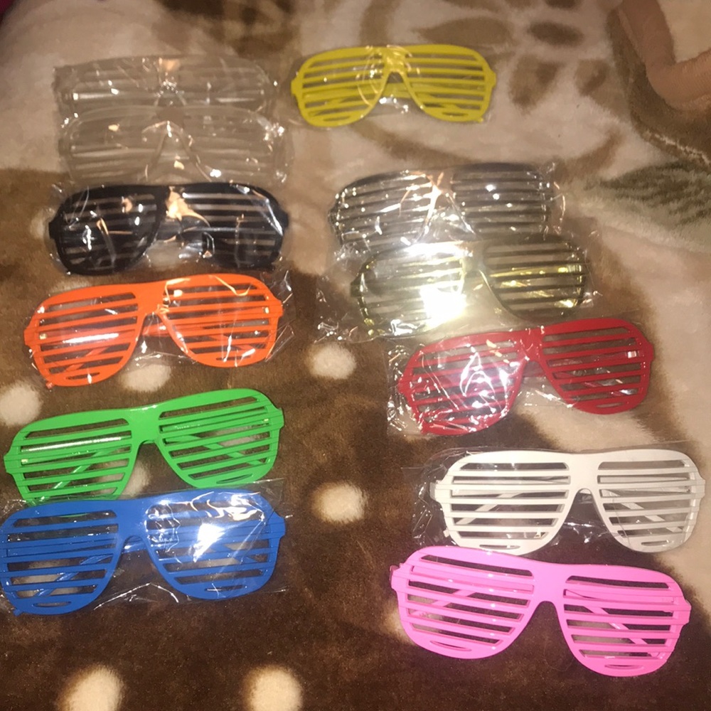 Fashion Glasses - Picture 1 of 3